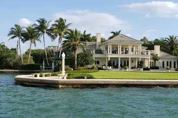 Le Barge Sightseeing Cruise Residence