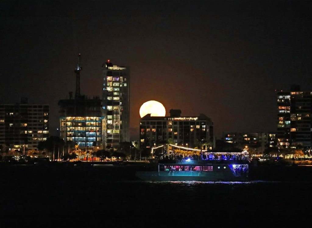 LeBarge Tropical Cruises Full Moon Cruise in Sarasota