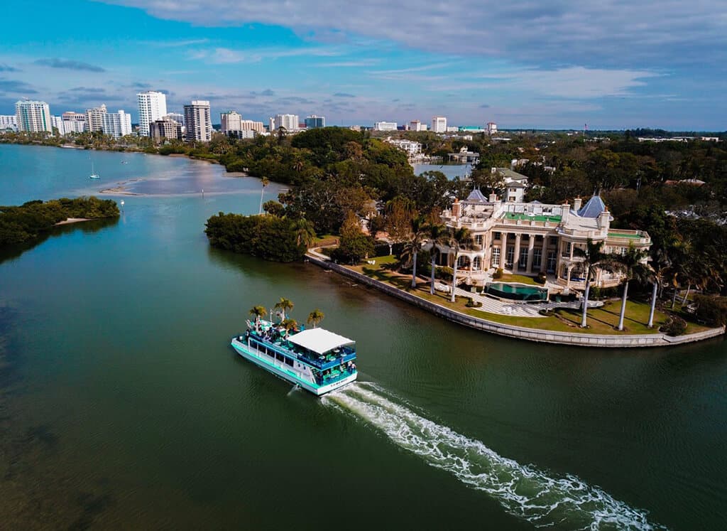 Cruise boat in sarasota bay